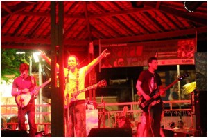 Show com a Banda Anarcomangue na Praça da República – Sarau de Verão evento da Seiva (30 de janeiro 2016)