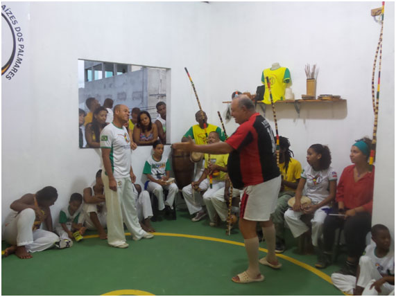 Carlos Maia jogando capoeira