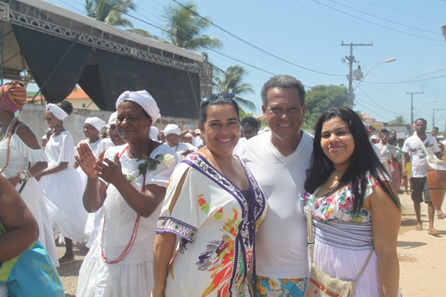 Família Grima veio de Salvador exclusivamente para participar da festa de Iemanjá
