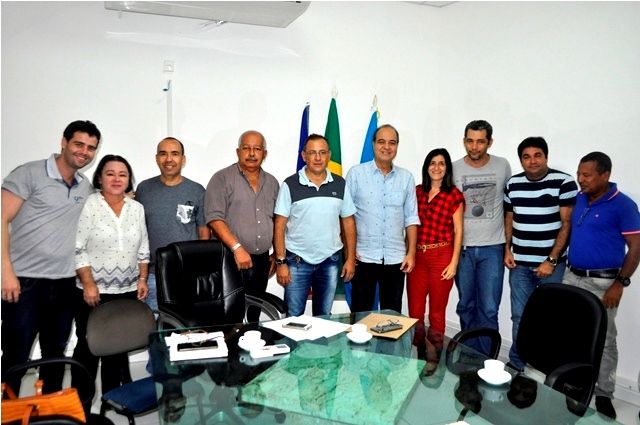 Representantes da Casa do Empresário e da Prefeitura de Valença reúnem-se para discutir ações do São João