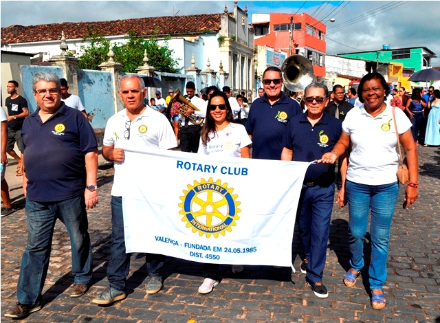 Rotary Club de Valença presente no desfile