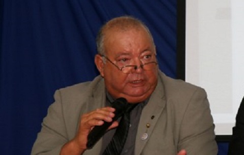 Defensor Carlos Maia