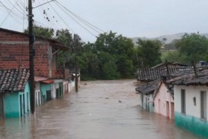 117113,agua-liberada-por-represa-em-minas-gerais-pode-provocar-enchentes-em-quatro-cidades-do-sul-da-bahia-3