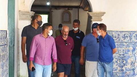Prefeitura de Cairu recebe visita do general Luiz Ramos