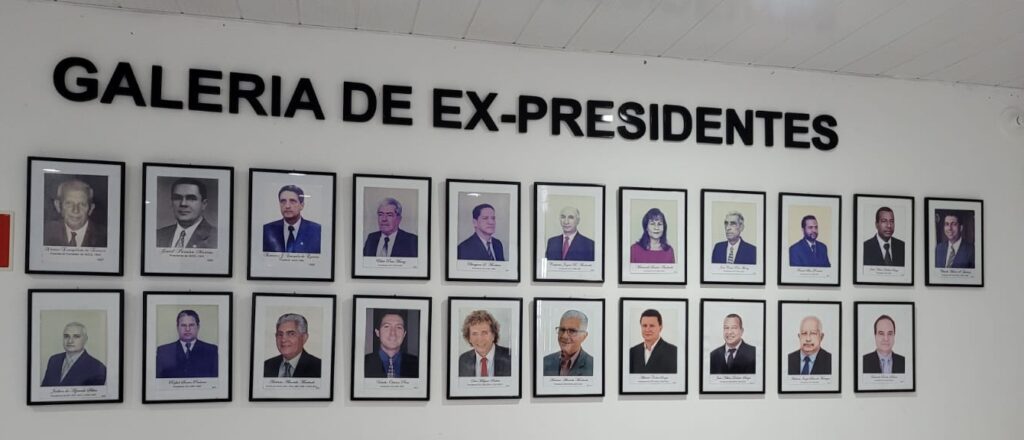 Galeria de ex-presidentes da Casa do Empresário de Valença 