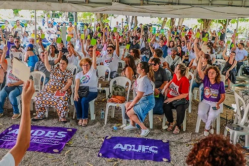 adufc-assembleia-geral-professores-universidades-federais