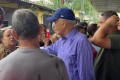 Marcos-Medrado-dialoga-com-ambulantes-da-FeiraGuay-3