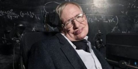 Hawking sofria desde jovem com a esclerose lateral amiotrófica.