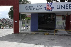 155029,professores-de-universidades-estaduais-baianas-paralisam-atividades-nesta-quarta-3