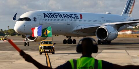 Air-France-A350-900-estreia-Salvador-24102801-1024x683