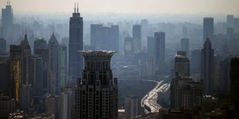 2025-04-16T114359Z_1_LYNXMPEL3F0IP_RTROPTP_4_MACRO-CHINA-PIB-BANCOS-1-768x512